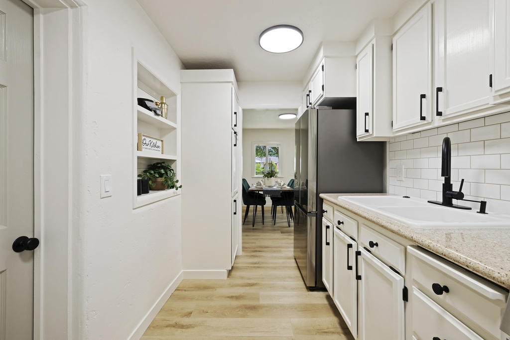 07-013_Kitchen