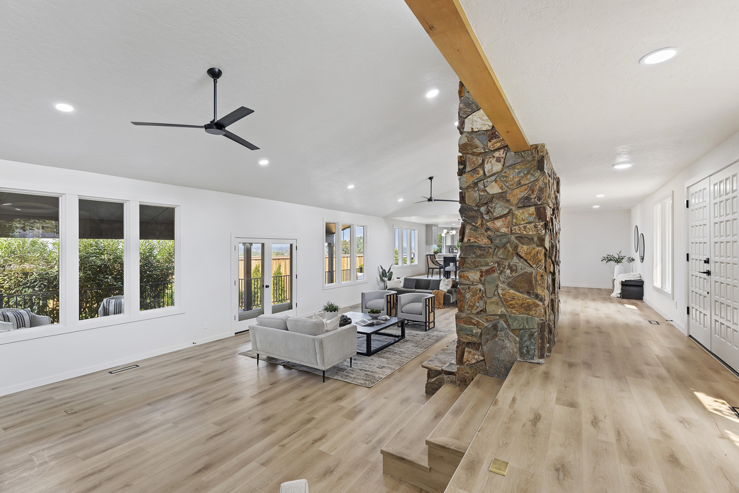 09-009_Living Room