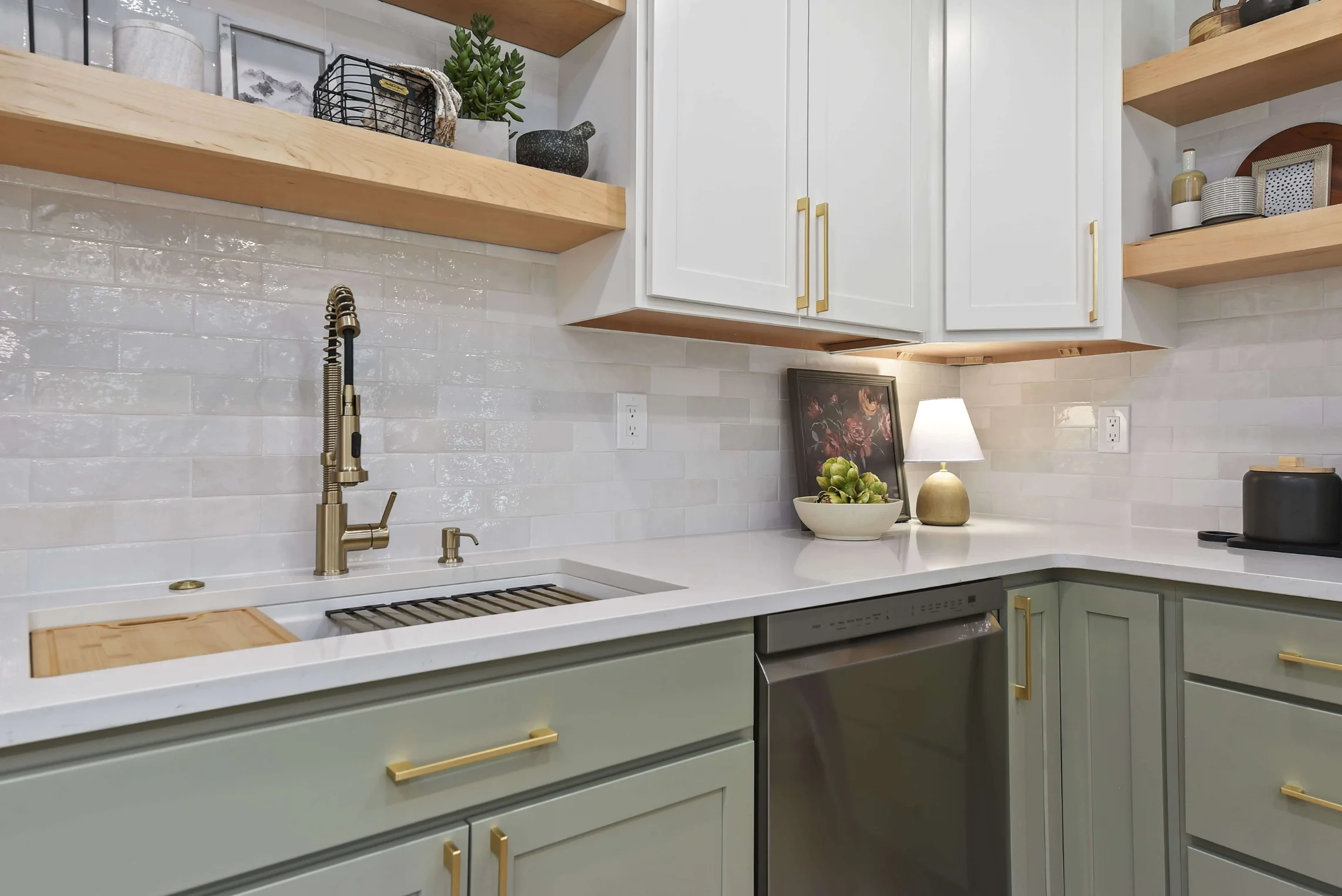 12-017_Kitchen_resized
